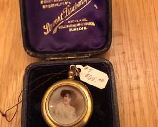 Antique locket ..... taken from antique store.  Price does not reflect estate sale price 