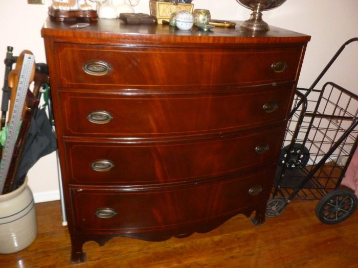 Gorgeous Flame Mahogany Chest of Drawers..Drexel
