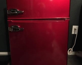 Nostalgia Electric Refrigerator