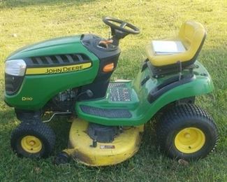John Deere D110 Riding Lawnmower ~ 42 in. Mowing Deck, 19 HP engine (160 hrs.)and Hydrostatic Drive ~ Starts and Runs ~ Manual included