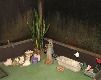 Shells, Plants, Decorative Pump (Don't think it works)