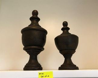 #161) $25 - Set of 2 Decorative Urns.