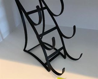#171) $15 - Metal Wine Rack.