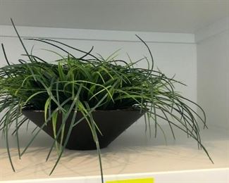 #175) $15 - Faux Plant