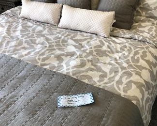 #197) $160 - Set of King Bedding.  Set Includes King Sheets, Duvet with Down Comforter, Gray Coverlet, 5 Accent Pillow (3 Gray and 2 White), 4 Square Sham Pillows, and 2 Regular Sham Pillows, 2 Bed Pillows.