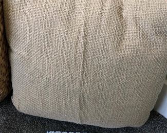 #226) $8 - Various Accent Pillows.