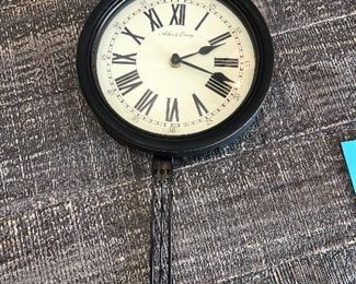 #201) $20 - Decorative wall clock