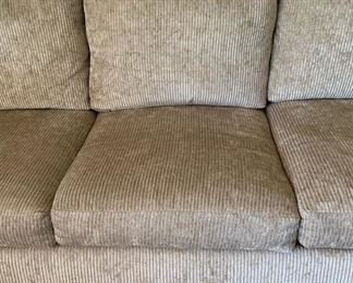 Bernhardt Trevor Corduroy Contemporary Sofa/Couch	39 x 93 x 43	HxWxD