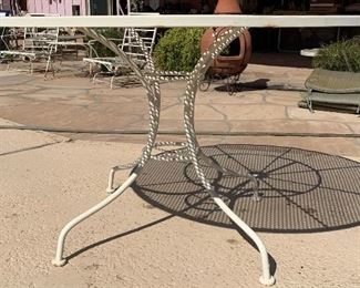 Vintage Meadowcraft Wrought Iron Mesh Patio Table w/ 4 Chairs	48 inch diameter table top	