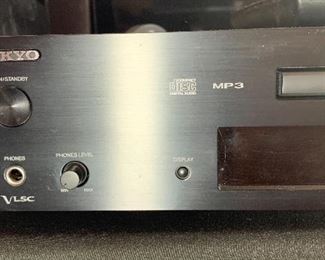 Onkyo C-7030 Audiophile CD Player		
