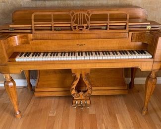 Weaver Spinet Piano Curly Maple VERTI MIGNON 42.75x60x24in HxWxD