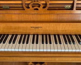 Weaver Spinet Piano Curly Maple VERTI MIGNON 42.75x60x24in HxWxD