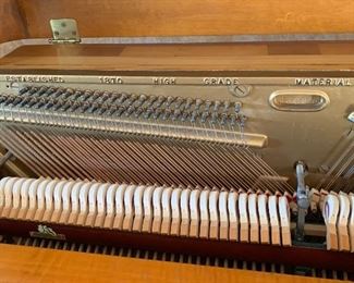 Weaver Spinet Piano Curly Maple VERTI MIGNON 42.75x60x24in HxWxD