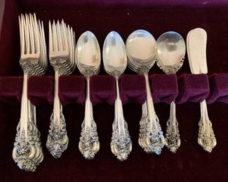 50pc Wallace Grand Baroque Sterling Silver Flatware Set 1886 grams of Sterling , 682 grams of sterling/steel