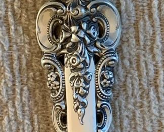 50pc Wallace Grand Baroque Sterling Silver Flatware Set 1886 grams of Sterling , 682 grams of sterling/steel