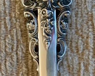 50pc Wallace Grand Baroque Sterling Silver Flatware Set 1886 grams of Sterling , 682 grams of sterling/steel