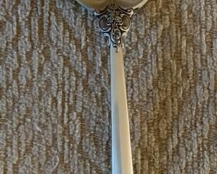 50pc Wallace Grand Baroque Sterling Silver Flatware Set 1886 grams of Sterling , 682 grams of sterling/steel