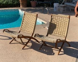 2pc MCM Danish Modern Hans Werner Style Rope Folding Chairs (Yugoslavia) 31x24x28in