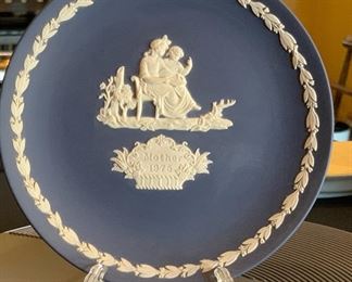 Wedgwood Jasperware Blue 1975 Mother Plate 6.5in Diameter