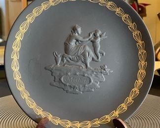 Wedgwood Black Gold Mother Plate 6.5in Diameter