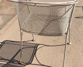 Vintage Meadowcraft Wrought Iron Mesh Patio Table w/ 4 Chairs 48 inch diameter table top