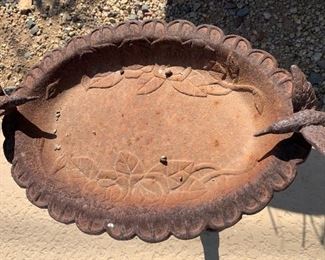 Vintage Rustic Cast Iron Bird Bath 20 x 18 x 10 HxWxD