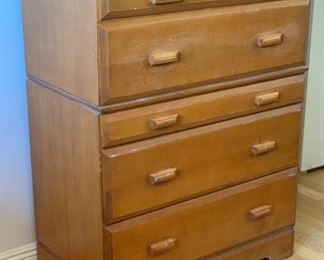 Vintage 5 Drawer Dresser 45x34x20in HxWxD