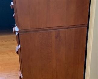 Vintage 5 Drawer Dresser 45x34x20in HxWxD