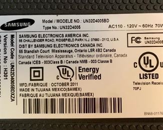 Samsung 32in LCD TV UN32D4005BD 20x30x2in HxWxD