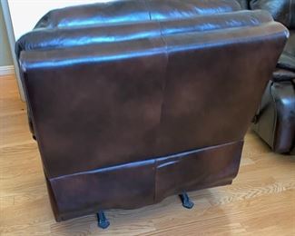 Woodworth Easton Leather Recliner 39x38x41in HxWxD