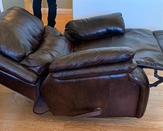 Woodworth Easton Leather Recliner 39x38x41in HxWxD