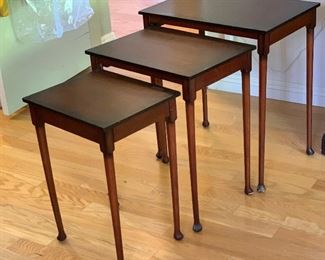 3pc Bombay Dark Wood Nesting Tables 25x23x16in