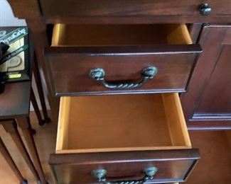 Traditional Dark Wood 13 Drawer Dresser 44x58x20.5in HxWxD
