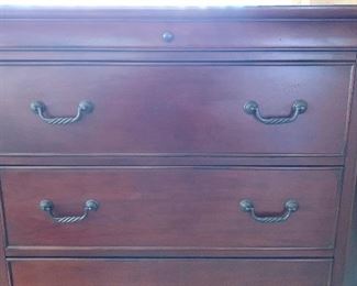 Traditional Dark Wood 6-Drawer Dresser 58x40x20in HxWxD