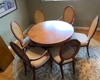 Vintage Walnut Drexel Heritage Dining Table w/ 6 Chairs Table: 30in H x 44in Diameter Comes with 2 18in Leaves HxWxD