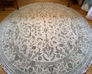 Traditional 8ft Round Area Rug 102in Diameter