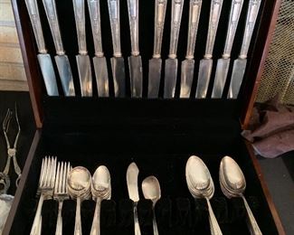 58 pc Wallace Buckingham Silverplate Flatware Set