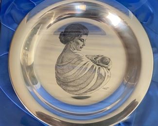 Franklin Mint Sterling Silver 1972 Mothers Day Plate Irene Spencer Mother & child 8in Diameter Plate 197 g sterling