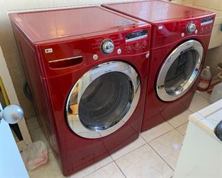 LG 27IN 3.6 CU ft Front Load Washer WM2301HR 39x27x32in HxWxD