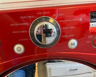 LG 27IN 3.6 CU ft Front Load Washer WM2301HR 39x27x32in HxWxD