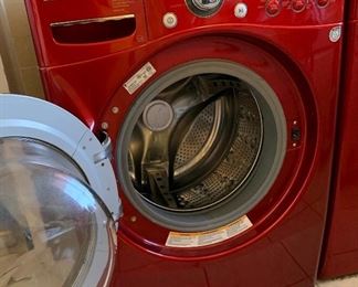 LG 27IN 3.6 CU ft Front Load Washer WM2301HR 39x27x32in HxWxD