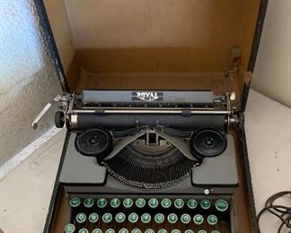Antique Royal Typewriter Portable