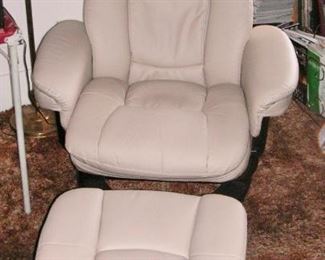 Belkin stressless MCM chair/footstool
