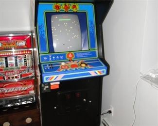 Centipede Arcade Game original with blue and white sides