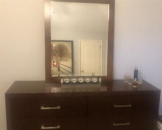 Very nice dresser with mirror