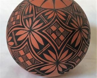 https://connect.invaluable.com/randr/auction-lot/native-american-acoma-pottery-by-s-martinez_4E343F9824