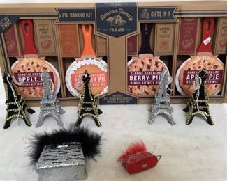 https://connect.invaluable.com/randr/auction-lot/small-eiffel-displays-pie-baking-kits_B084E74813