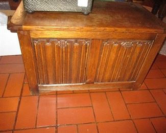 Small Oak End Table/Storage Chest with Linen Fold carved panel