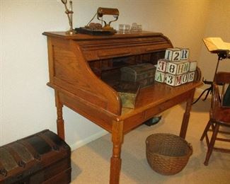 Oak "S" Roll Top Desk