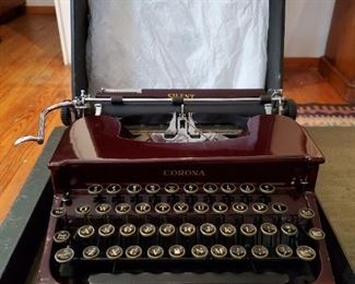 REALLY COOL! Vintage Maroon Color CORONA Typewriter
